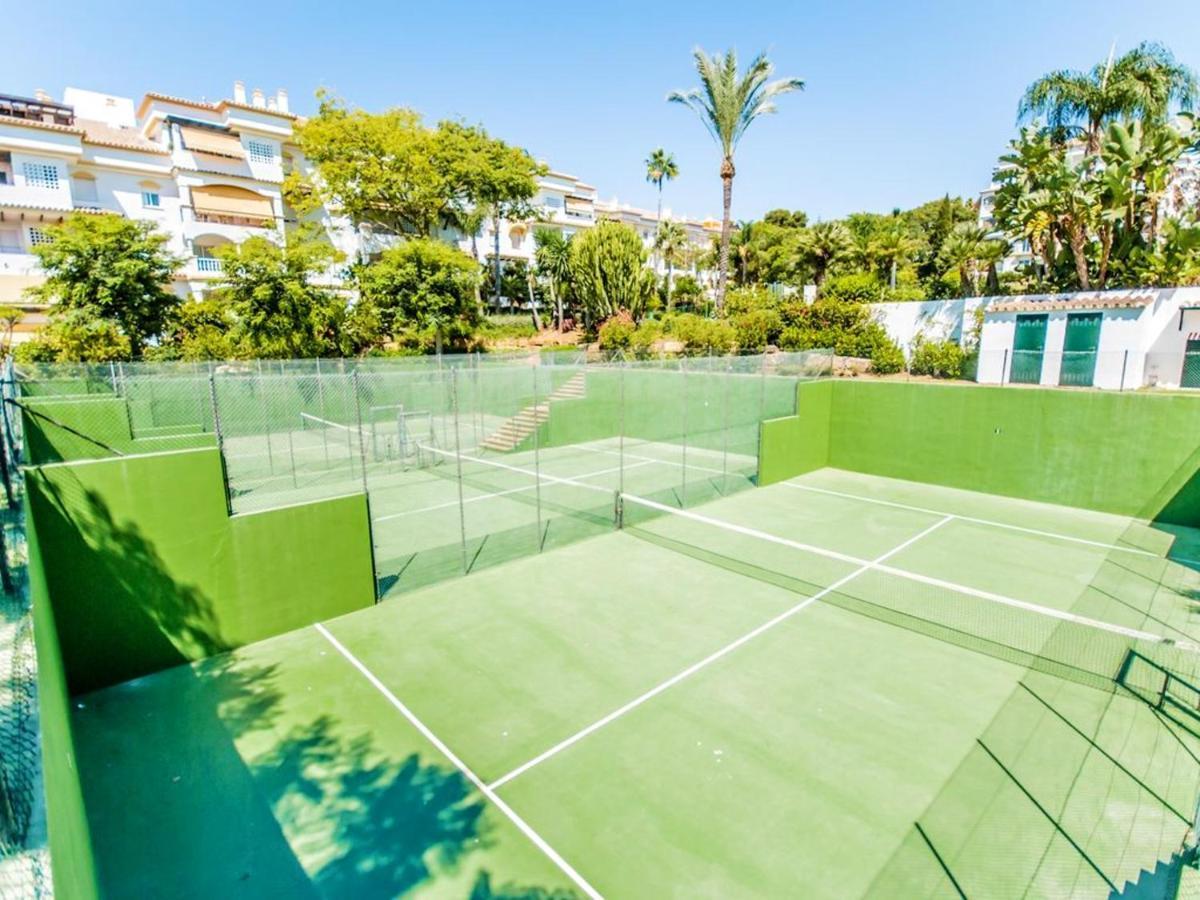 With 2 Bedrooms In With Shared Pool Furnished Terrace And Wifi 300 M From The Beach Apartment