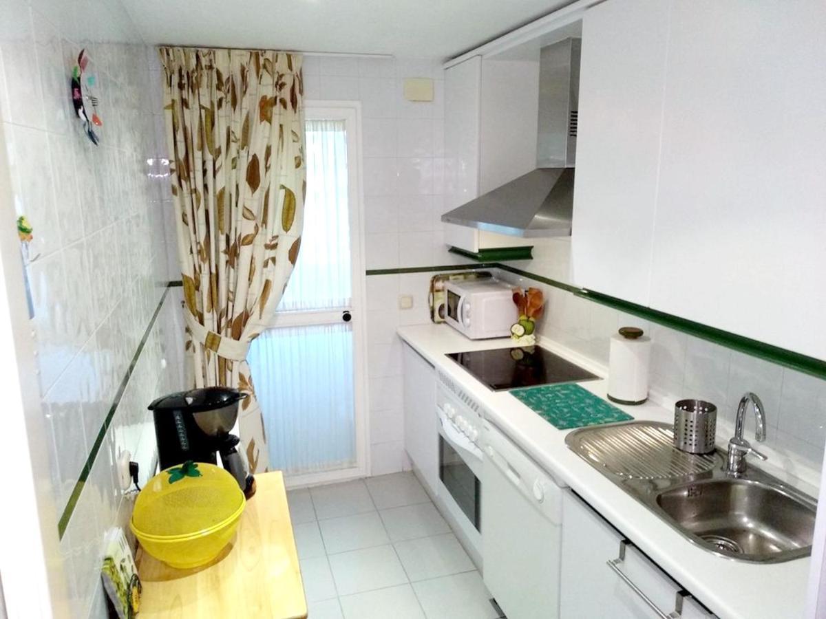 Apartamento With 2 Bedrooms In With Shared Pool Furnished Terrace And Wifi 300 M From The Beach Marbella